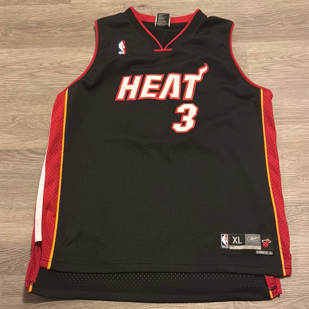 WADE Reebok Black and Red Miami Heat Jersey SIZE XL 18-20 kids